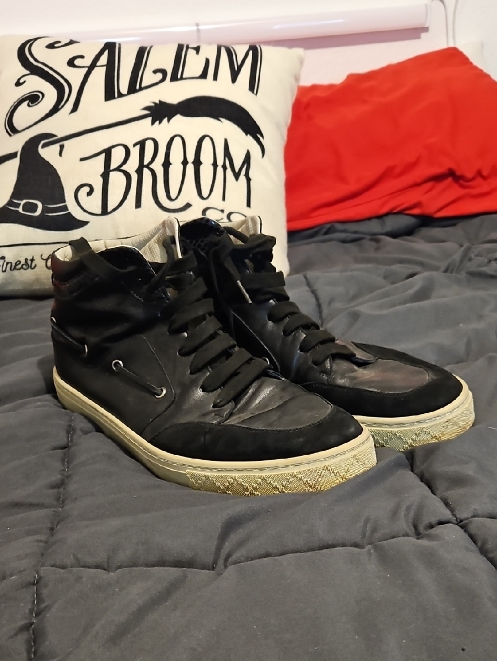 Gucci Mens Black‎ Snakeskin High-Top Sneakers with Cream Soles
